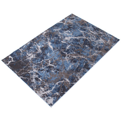 Tapis bleu en marbre