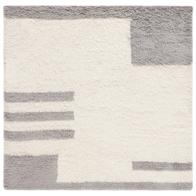 Beamer Gray Ivory Hand-Woven Flatweave Rug