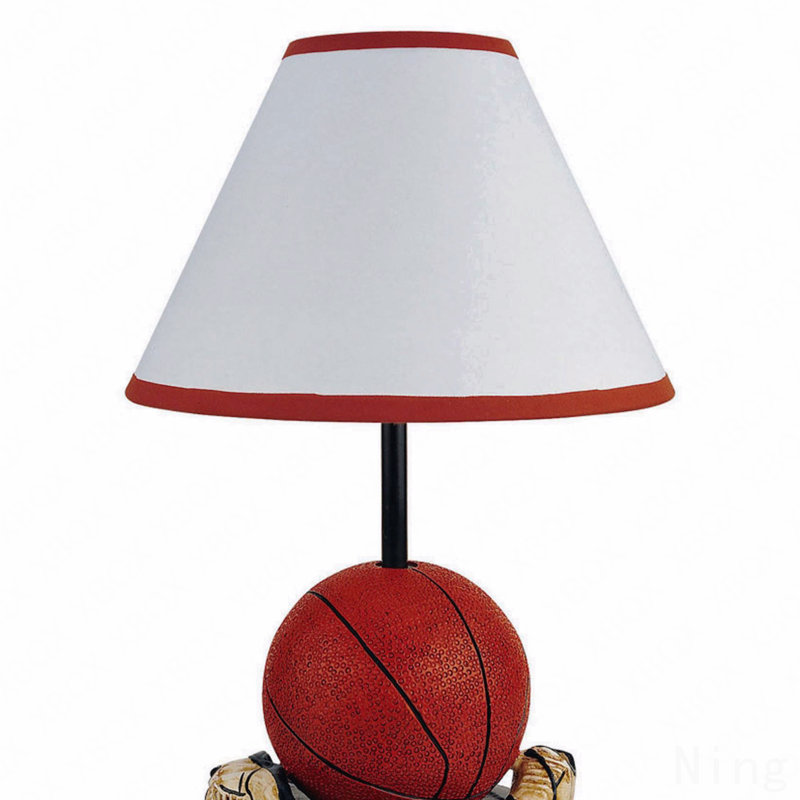 Lampe de table haute 15 po en polyrésine, forme de basketball, abat-jour cône en lin