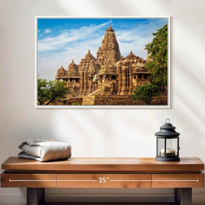 Ancien Kandariya Mahadeva, 25 po x 17 po, Cadre flottant blanc