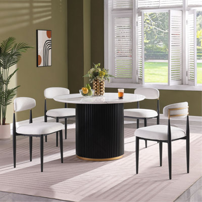 Table de salle à manger de 46 pouces en faux marbre, base en métal noir Wave avec décoration dorée - peut accueillir 4 personnes pour la cuisine et la salle à manger