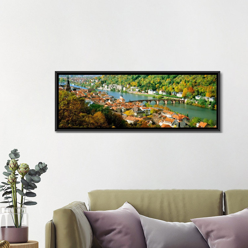 Reproduction de photo sur toile, H 20 po x l 60 po x P 1,5 po, Cadre noir