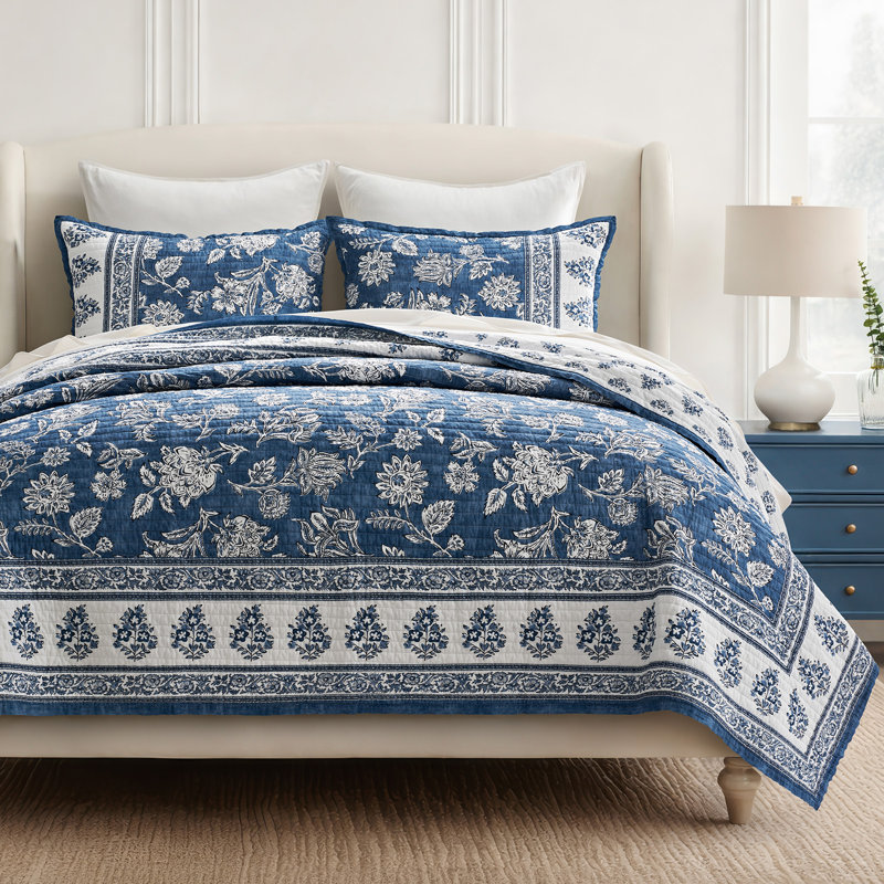 100% Cotton Patchwork Quilt Set, King Quilt + 2 King Shams, Indigo Blue Floral