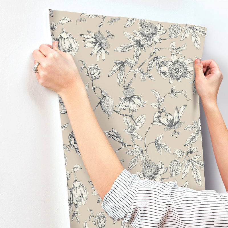Passion Flower Toile Floral Wallpaper Roll, Beige