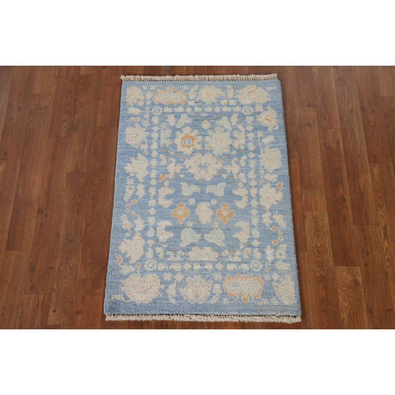 Tapis floral bleu Oushak