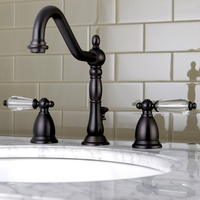 Robinet de salle de bain espacé à deux poignées à 3 trous avec bonde escamotable en laiton Kingston, Bronze huilé