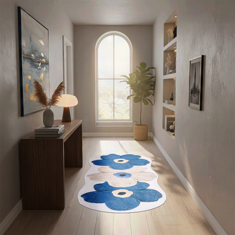 Irregular-shaped Rug with Floral Pattern