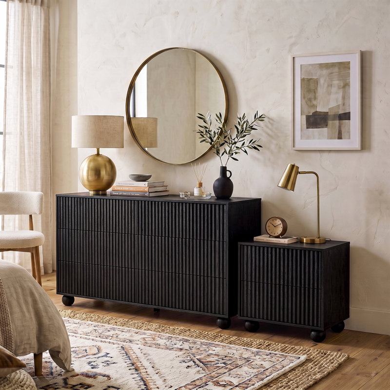 Ensemble de chambre à coucher en bois cannelé Ashford, table de chevet à 2 tiroirs et commode à 6 tiroirs, Black