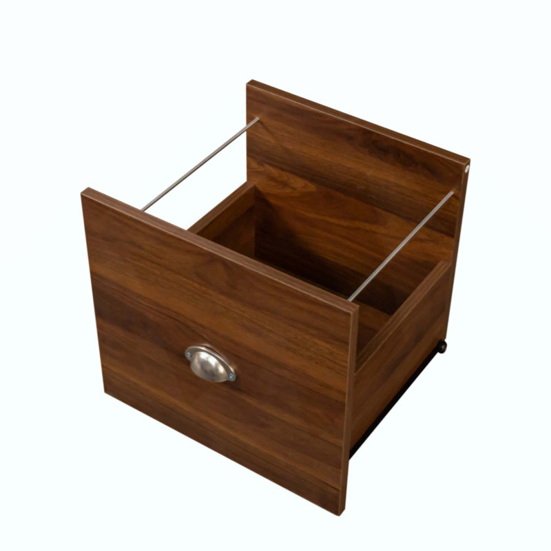 Bureau d'ordinateur à domicile avec huche
