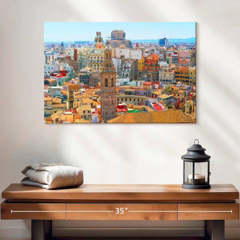 Nicci Valencia Cityscape, H 16 po x l 24 po