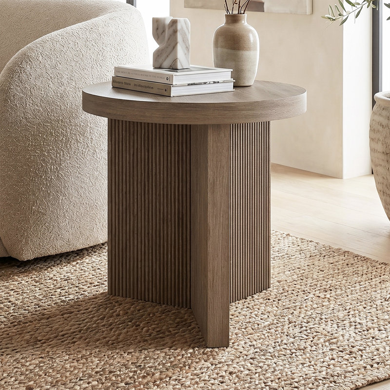 Table d'appoint ronde cannelée de 22 po avec base en chêne gris Holm , Chêne gris ancien
