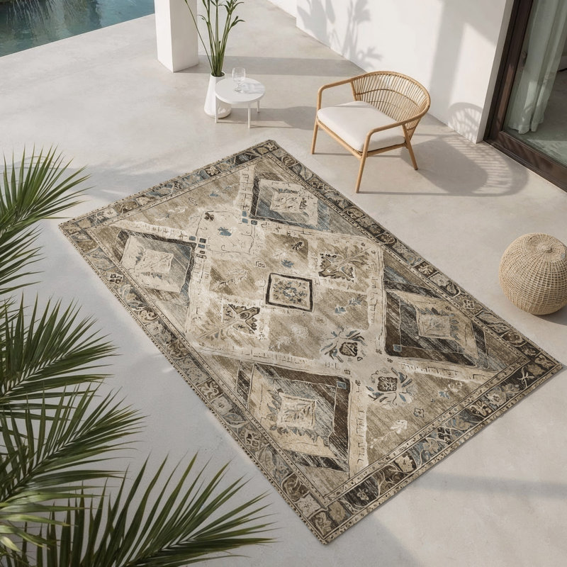 Sacred Bloom Indoor And Outdoor Area Rug, Rectangulaire 2 pi x 3 pi