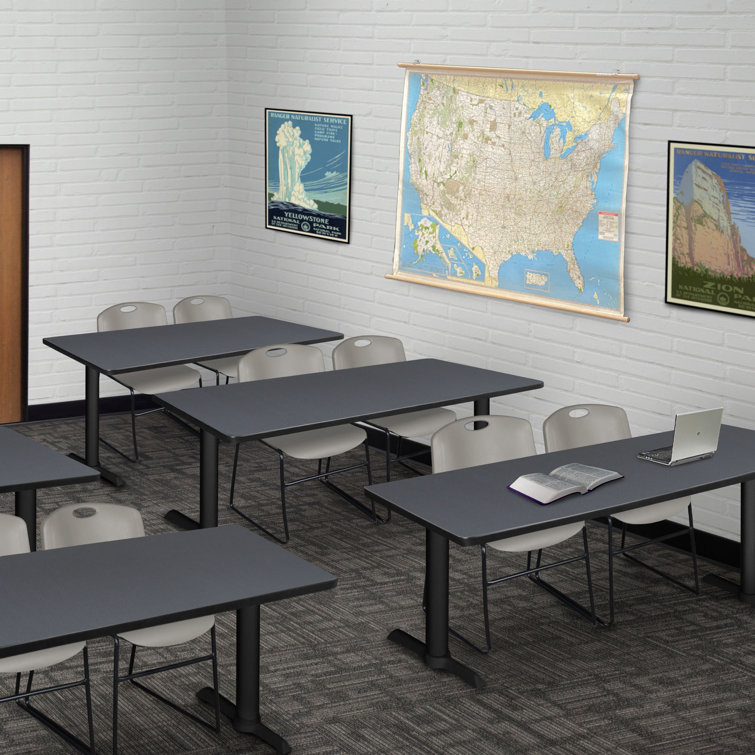 Neyland Cain T-Base training table and 2 Zeng stackable chairs