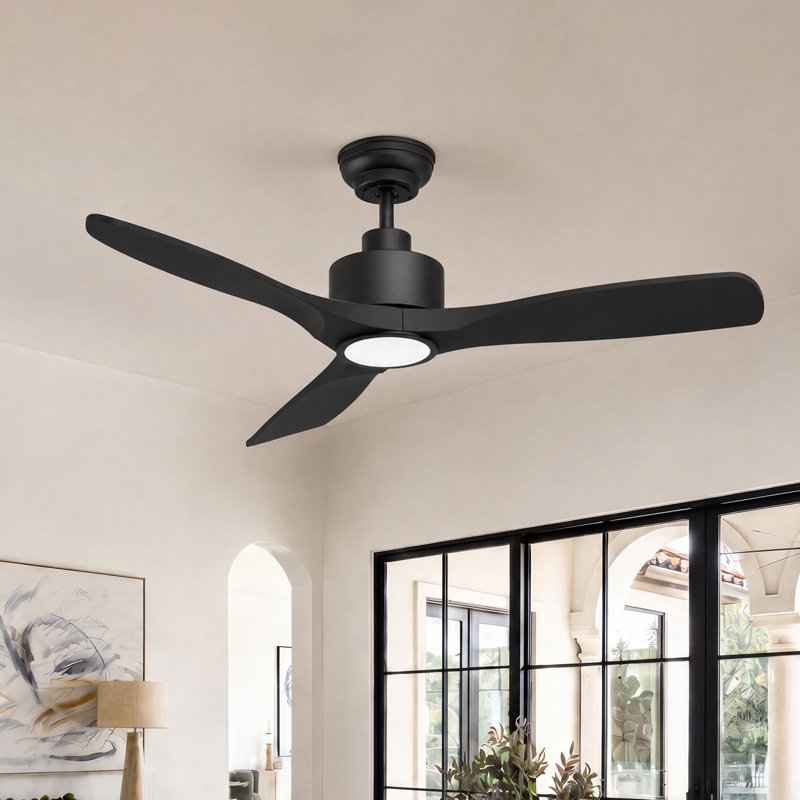 Ventilateur de plafond extérieur de 52 po avec éclairage pour patio, garage, porche, pales résistantes aux intempéries et débit d'air élevé, moteur CC silencieux, DEL 3CCT à intensité variable, télécommande incluse.