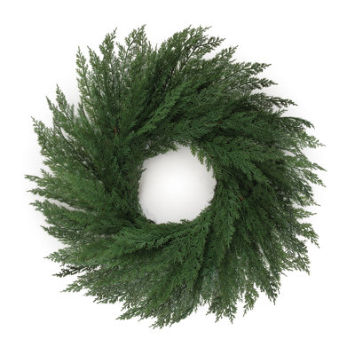 Couronne de pin vert classique 26 po