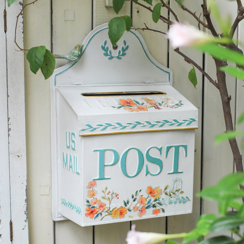 Boîte aux lettres murale rétro