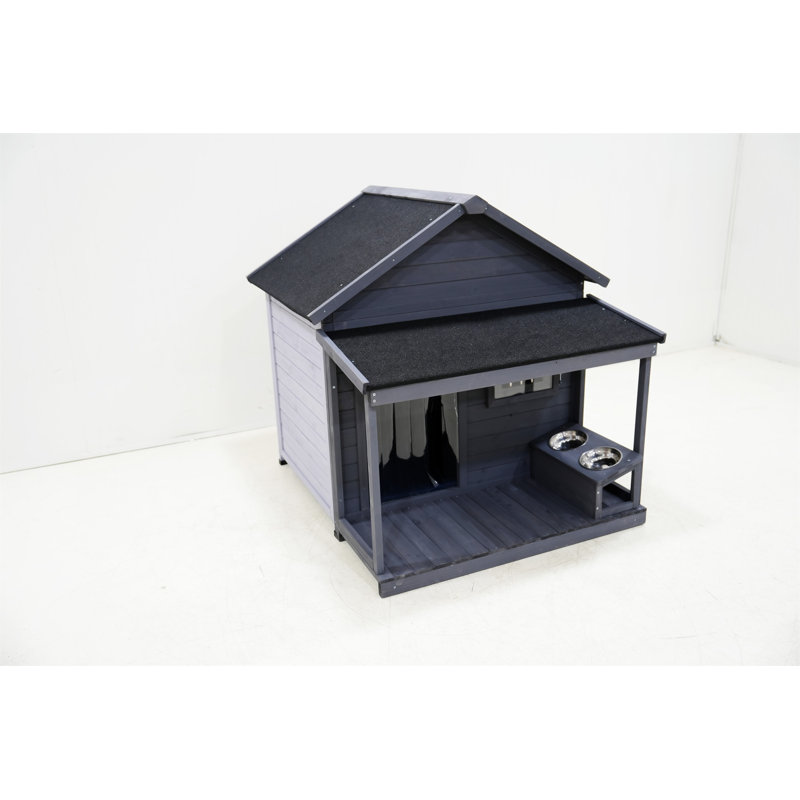 Grande niche pour chien avec balcon