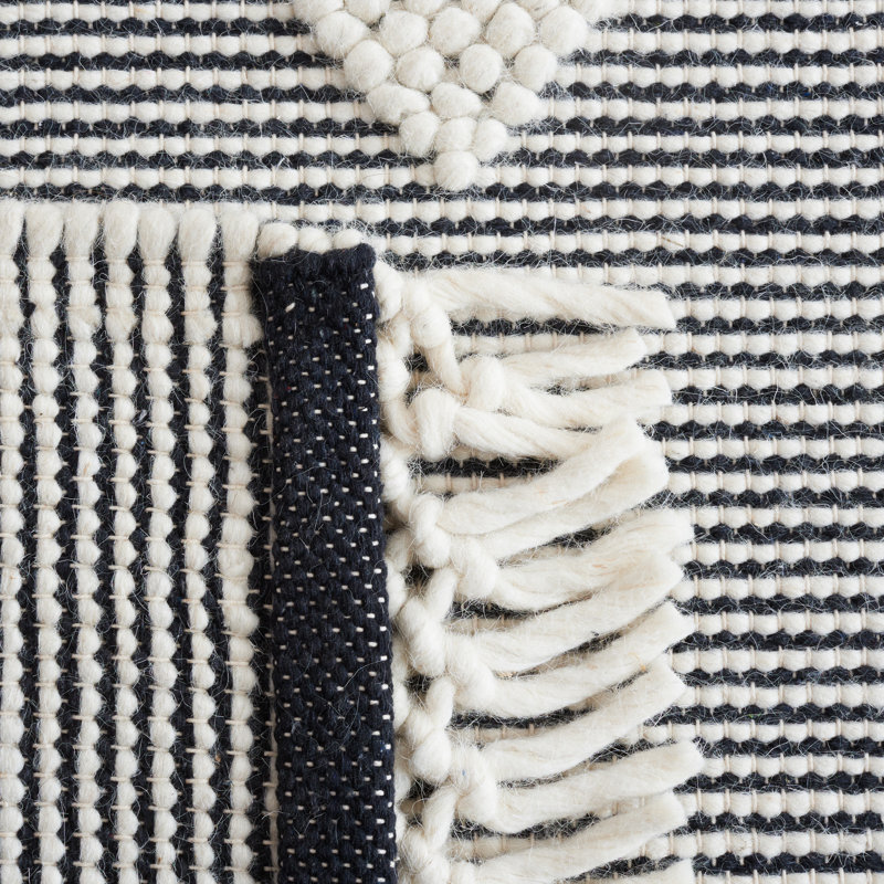 Altis Flat Weave Wool/Cotton Southwestern Rug in Black/Ivory, Runner 2'3" x 8'