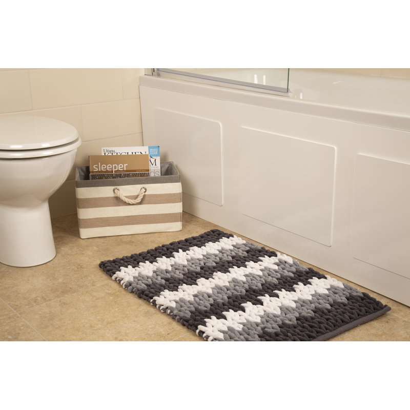 Chevron Patterned Soft Bath Mat Rug with Slip-Resistant Backing, Grey/White