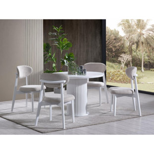 Ferro 4 - Person Dining Set