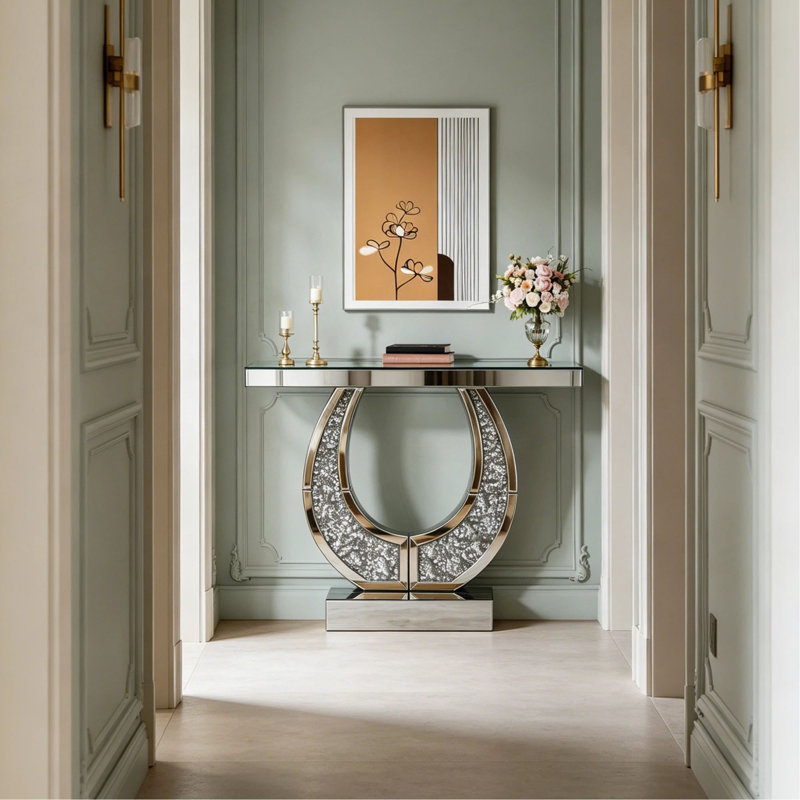 Console à miroir de 45 pouces avec losanges concassés incrustés dans la rainure du miroir, canapé en forme de O glam derrière la table, table d'entrée en verre argenté moderne pour le couloir du salon, bureau de la console de luxe