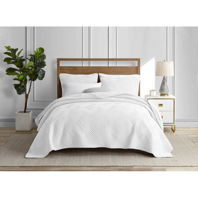 DESIGN STUDIO Garment Wash Grid All-Season Reversible Soft Microfiber Quilt Set, Bright White