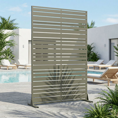 Outdoor Metal Privacy Screen