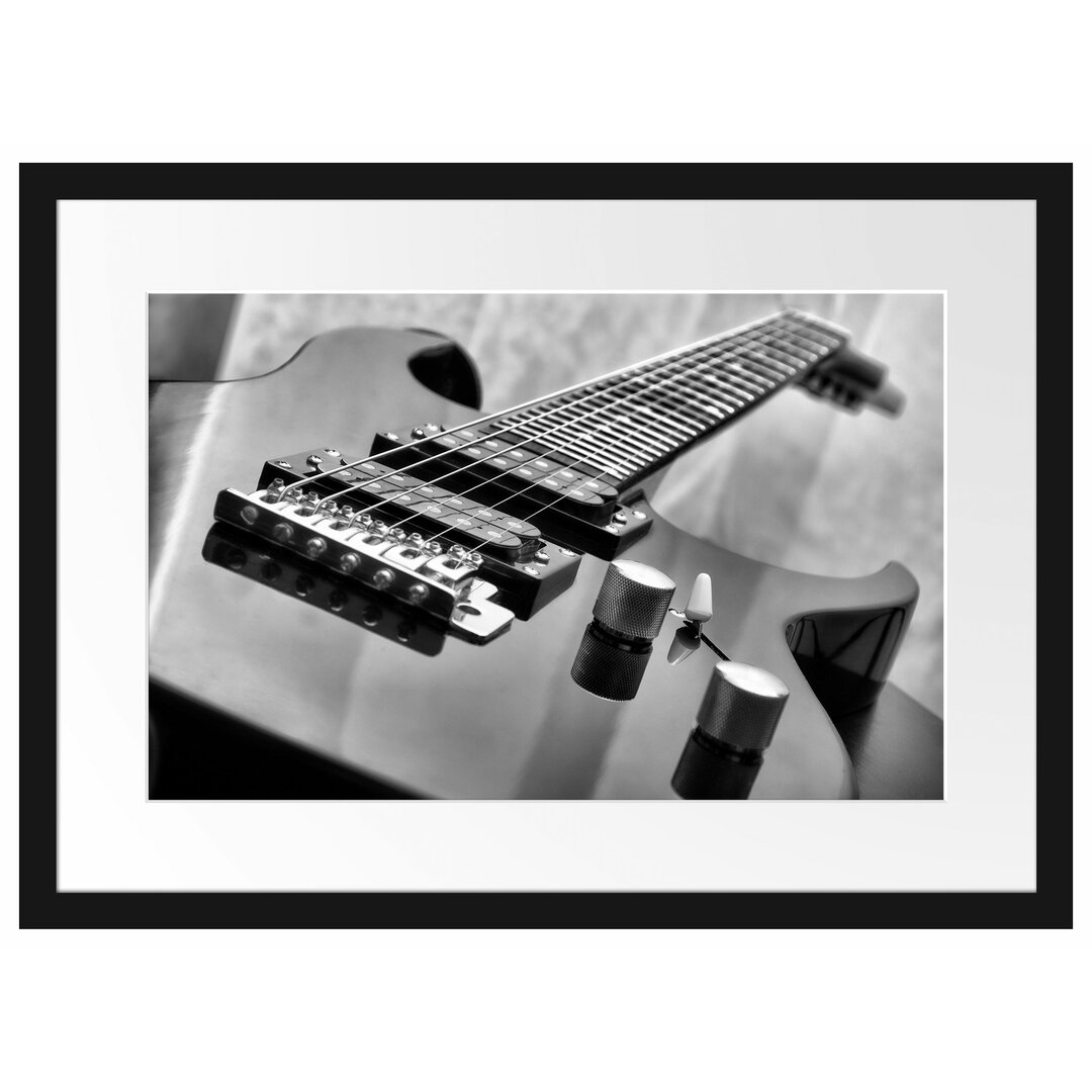 Gerahmtes Poster Black Guitar, Nahaufnahme Gitarre