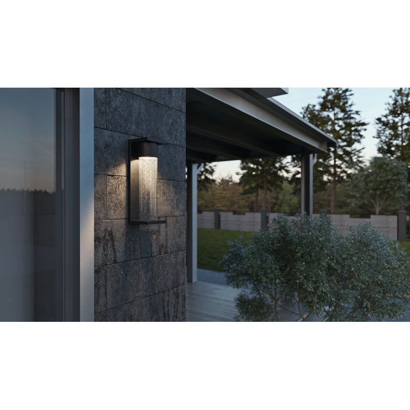 Vasari - 17'' LED Outdoor Sconce - 120V - 18W - Black