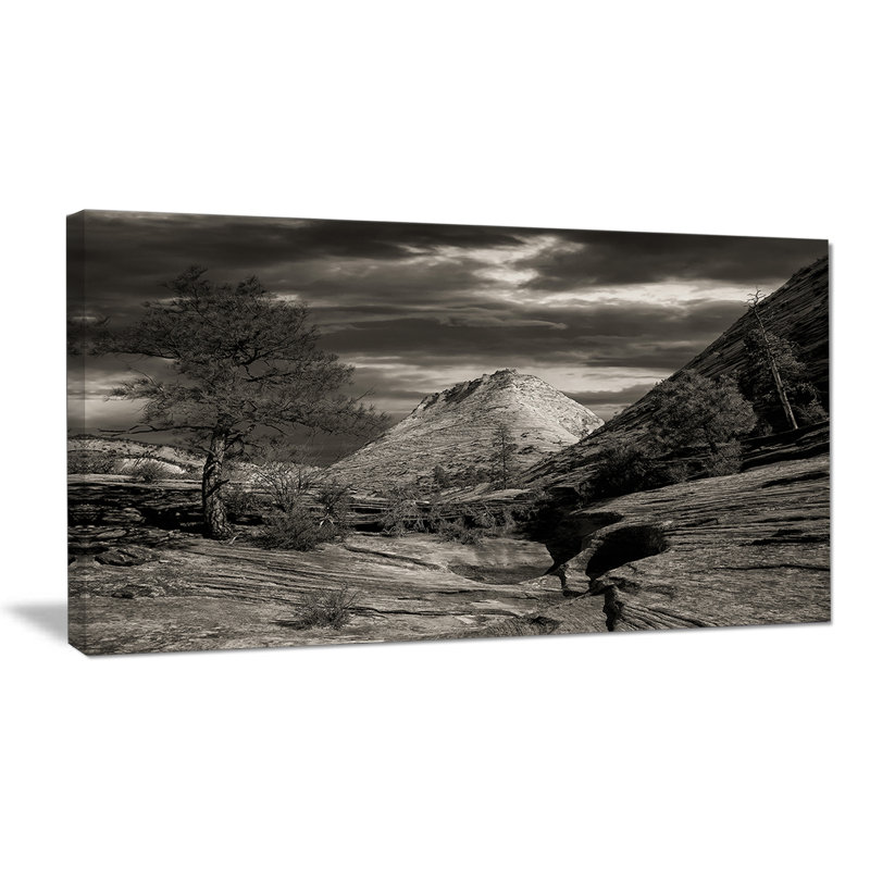 Layers of Red Rock noir et blanc, reproduction de photo sur toile tendue, H 16 po x l 32 po x P 1 po
