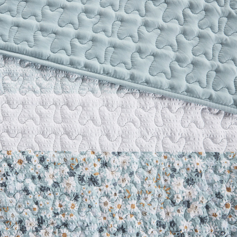 Courtepointe à motif floral en seersucker avec coussin décoratif - Option de literie Style chic et romantique, Blue