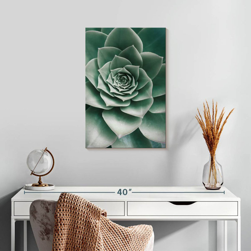 Harnek Emerald Succulent, 24" H x 16" W