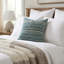 Coussin rayé à rayures-233449316