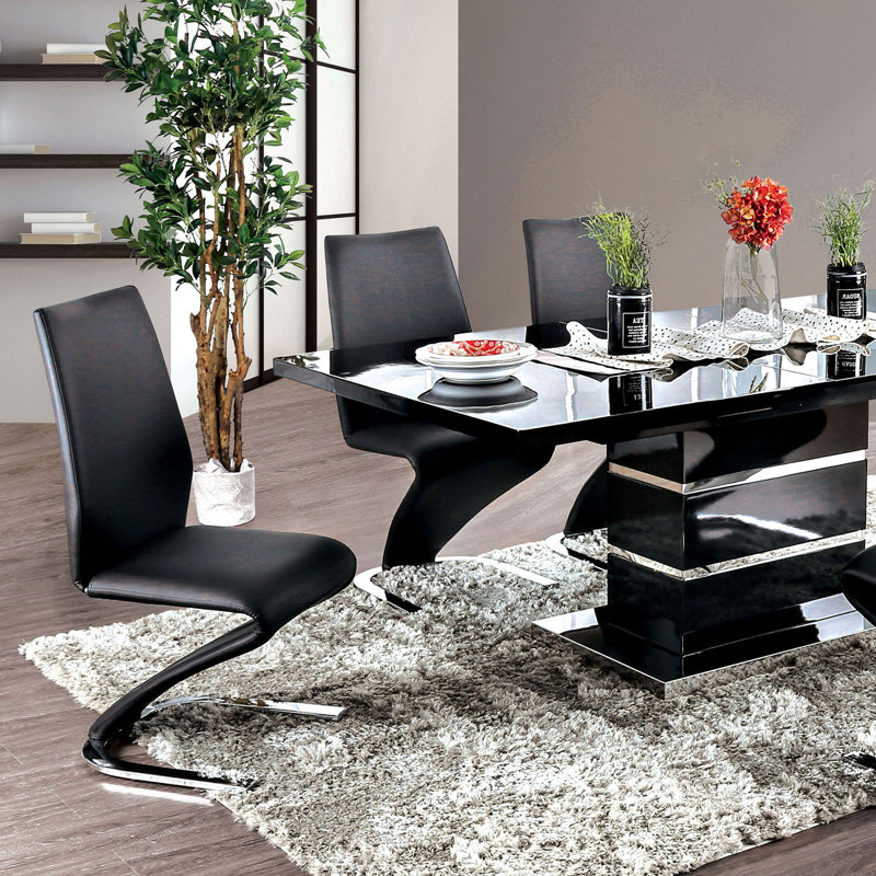 Chaise d'appoint rembourrée Annjelica, Noir