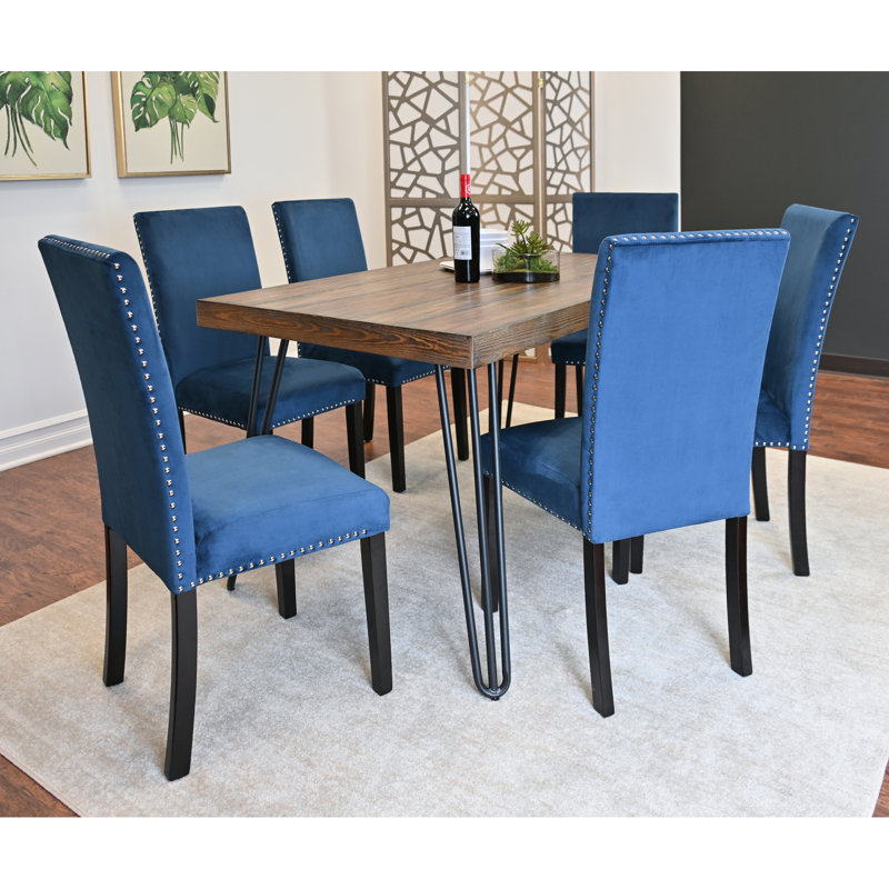 7 salles à manger: table en épingle à cheveux, 6 chaises en velours, teinte brune: table en métal avec revêtement doux, foncé