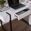 Bureau moderne en faux marbre