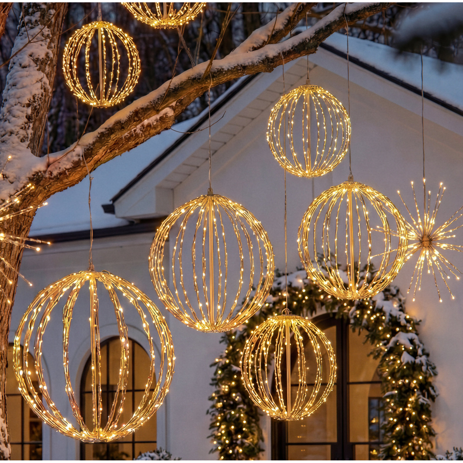 Fold-Flat LED Metal Lighted Outdoor Decoration, Warm White, 8" H x 8" W x 8" D