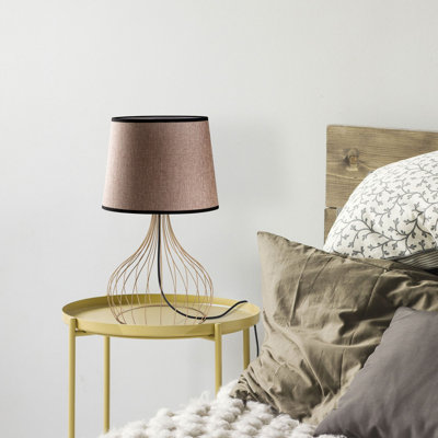 Lampe de table glamour en métal, finition dorée, 11,0 x 11,0 x 20,1 pouces | Capuchon en tissu de 8,7 à 11,0 po x 8,7 po | Type de douille: 1 x E27 de 40 W maximum (ampoule non incluse) | Design élégant, parfait pour le salon et la chambre à coucher