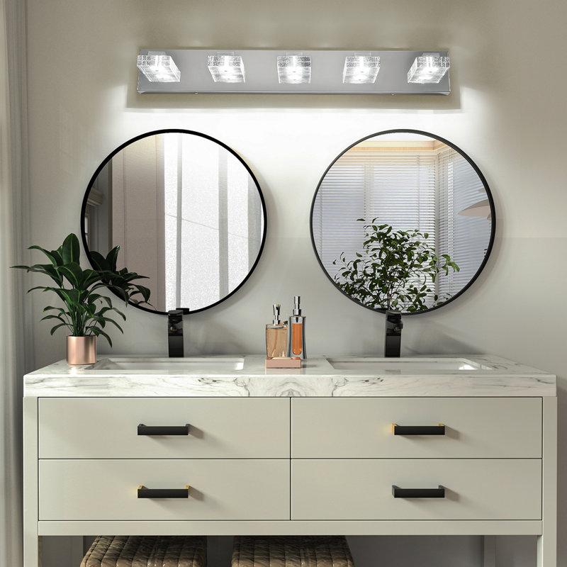 Luminaire pour meuble-lavabo mural 31 po à 5 lumières en chrome 31 po, 5 lumières, H 4,37 po x l 31,17 po x P 3,97 po