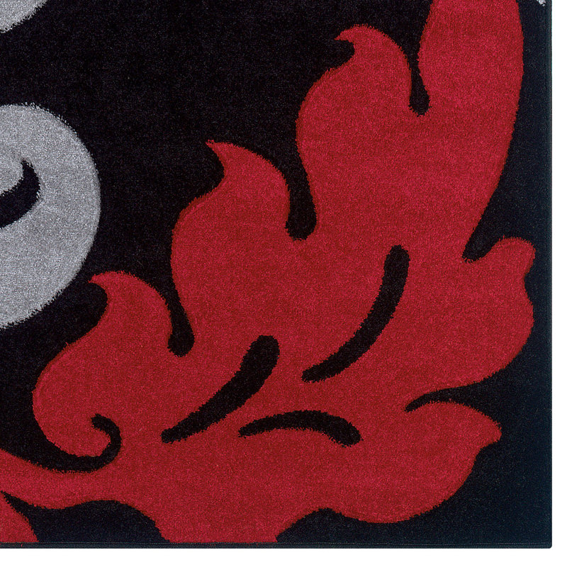 Tapis floral noir / rouge, Rectangulaire 5 pi x 7 pi 7 po