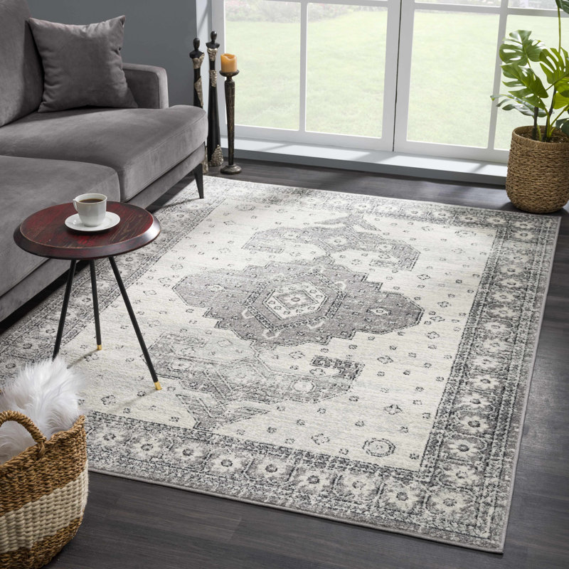 Gershon Oriental Indoor Rug, Rectangle 5'3" x 7'3"