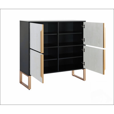 Armoire de rangement à quatre portes avec base en métal et poignées, parfaite pour organiser et rehausser la décoration intérieure moderne