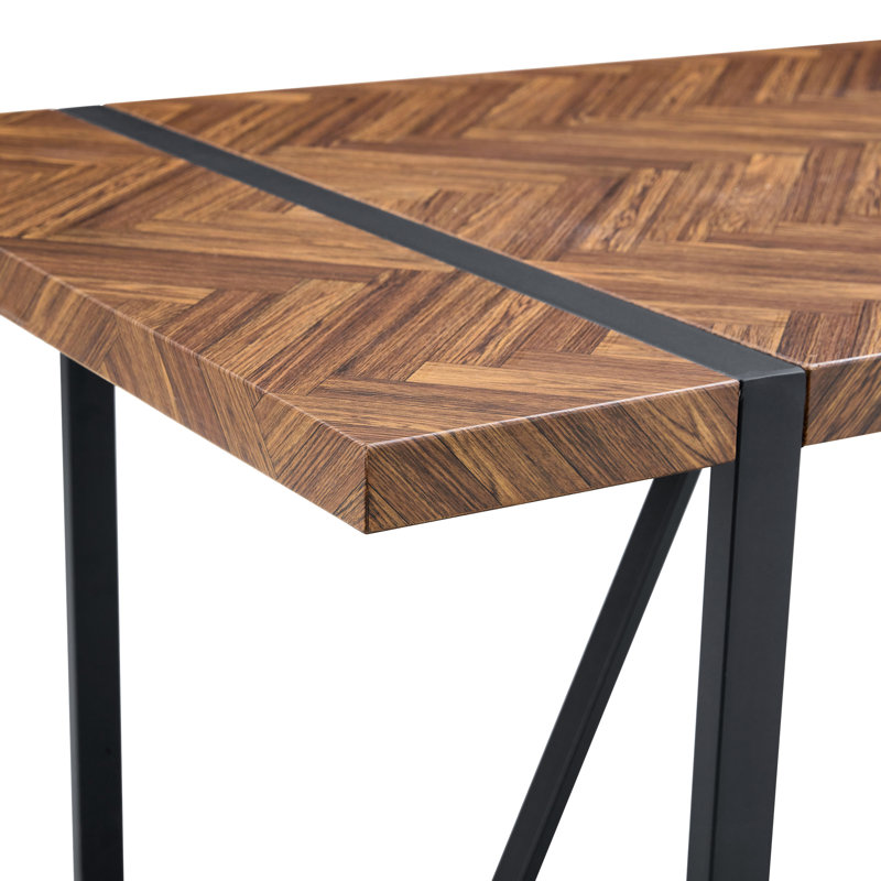 Table de salle à manger de style luxueux avec structure en métal noir et pieds rectangulaires exquis en bois foncé