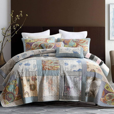HoneiLife Vortex White Cotton Handmade Patchwork 3-Piece Queen Size Quilt Sets