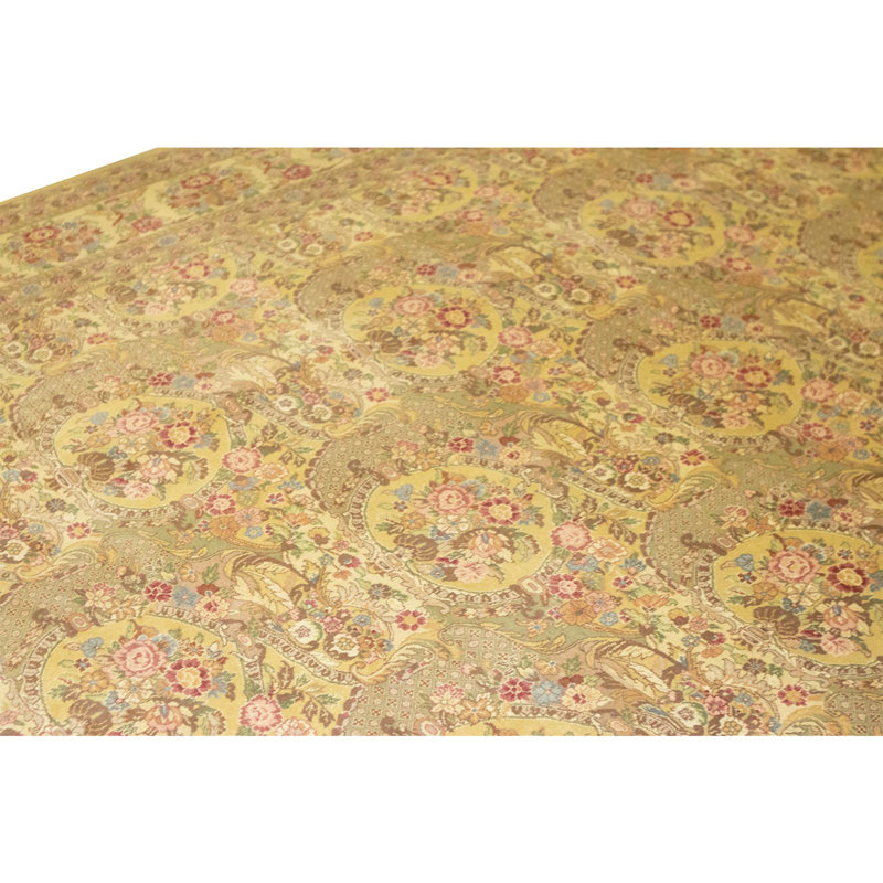 Hand Knotted Wool Oriental Area Rug in Gold