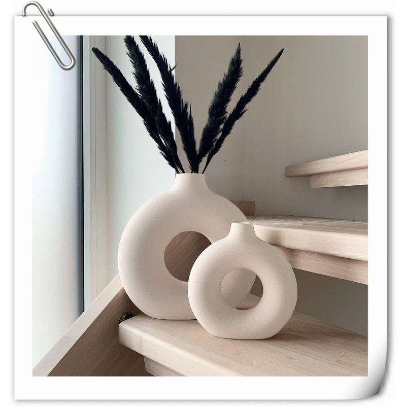 Itzayana Ceramic / Porcelain Table Vase