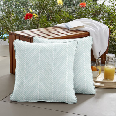 Griffen Snowy No Decorative Addition Outdoor Reversible Throw Pillow