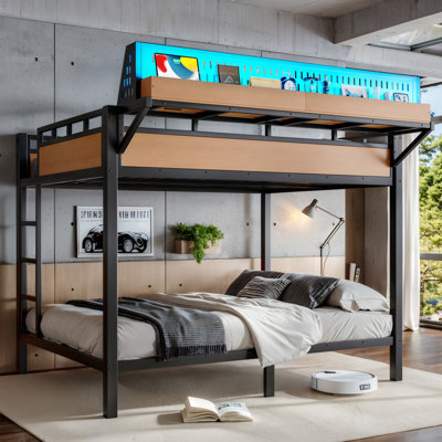 Grand lit superposé en métal avec tablettes de rangement et panneau perforé pour grand lit et grand lit, cadre de lit superposé avec ports USB et lumières DEL, peu encombrant, pour les adolescents et les adultes, naturel