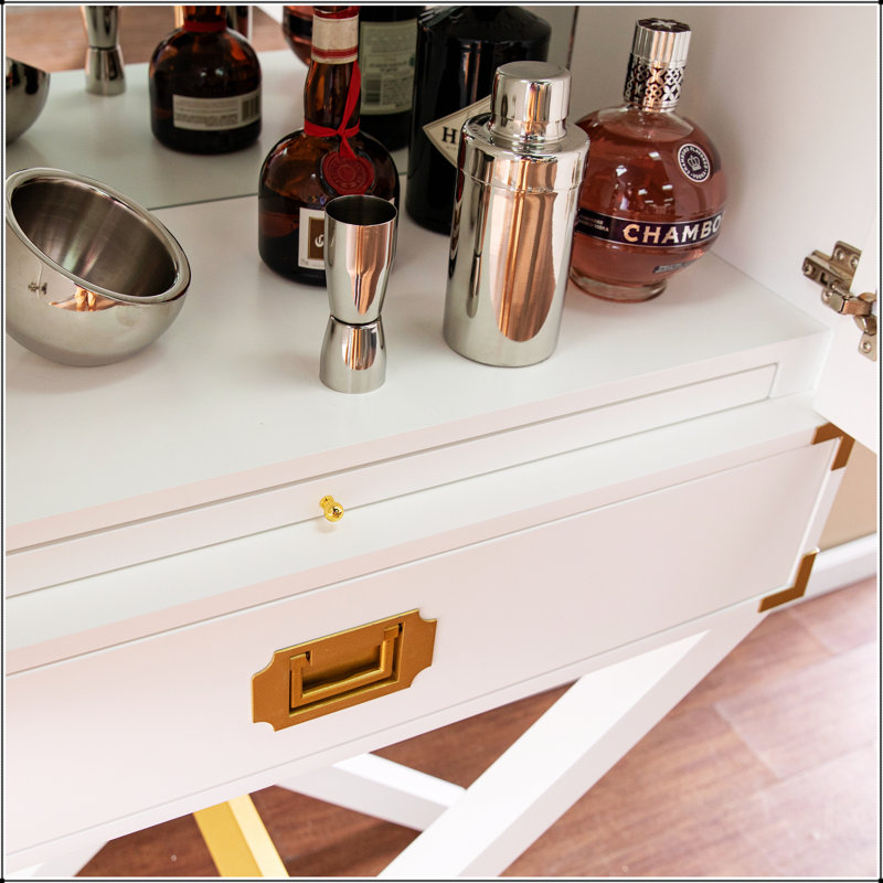 Grande armoire de campagne avec rangement Campaign