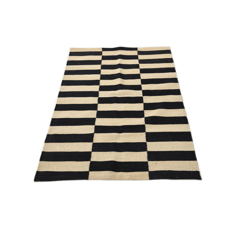 Tapis noir et blanc Noe